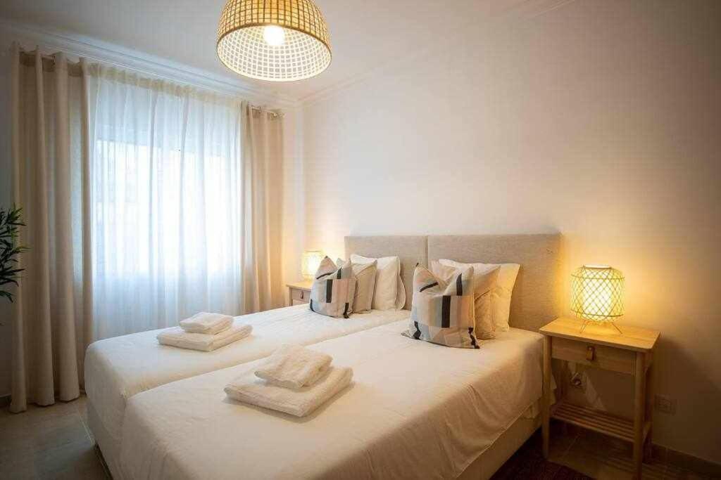 Modern 3Br Apt W/ Lg Terrace, Bbq, Ac & Parking Tavira Eksteriør billede