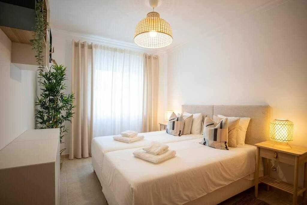 Modern 3Br Apt W/ Lg Terrace, Bbq, Ac & Parking Tavira Eksteriør billede