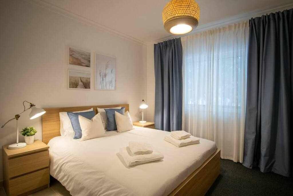 Modern 3Br Apt W/ Lg Terrace, Bbq, Ac & Parking Tavira Eksteriør billede