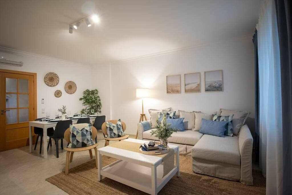 Modern 3Br Apt W/ Lg Terrace, Bbq, Ac & Parking Tavira Eksteriør billede